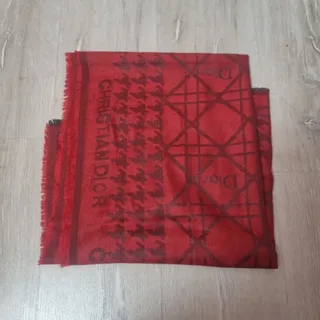 روسری طرح مارک
