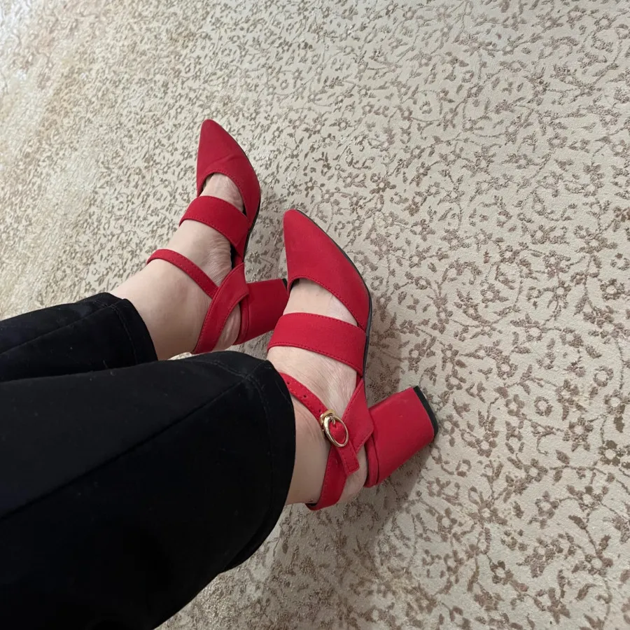 کفش قرمز مجلسی