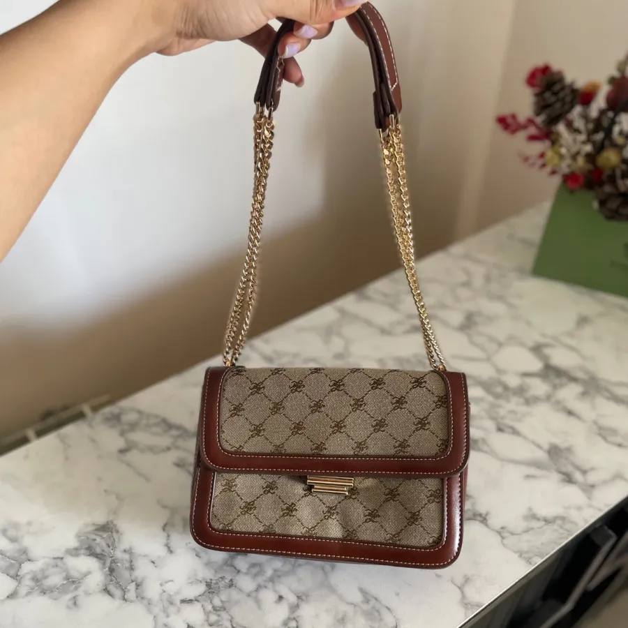 کیف MNG
