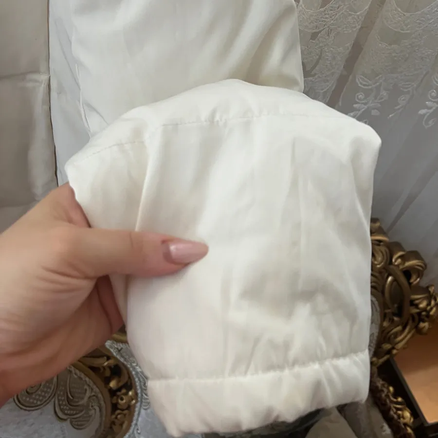 کاپشن سفید