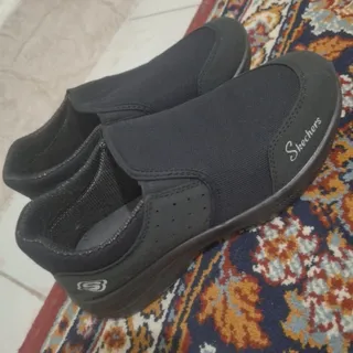 کفش اسکیچرز