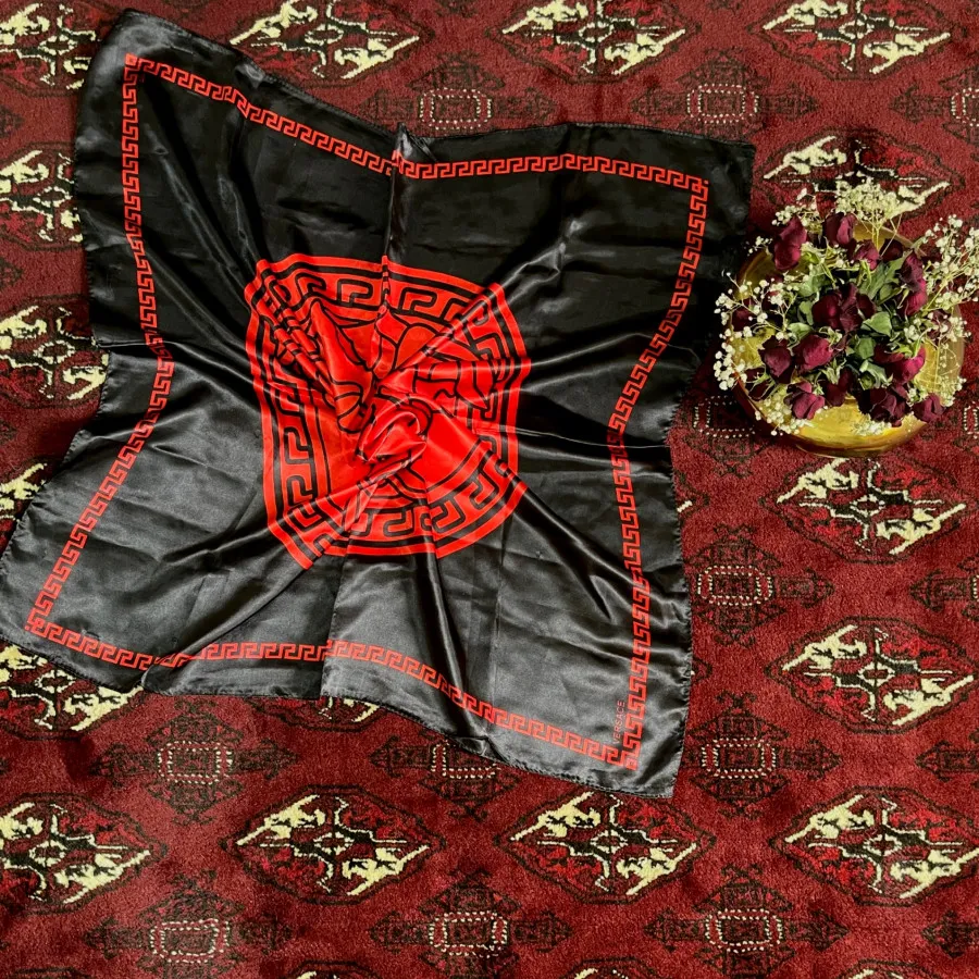 روسری ساتن ورساچه