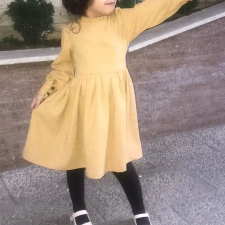 پیراهن دخترانه