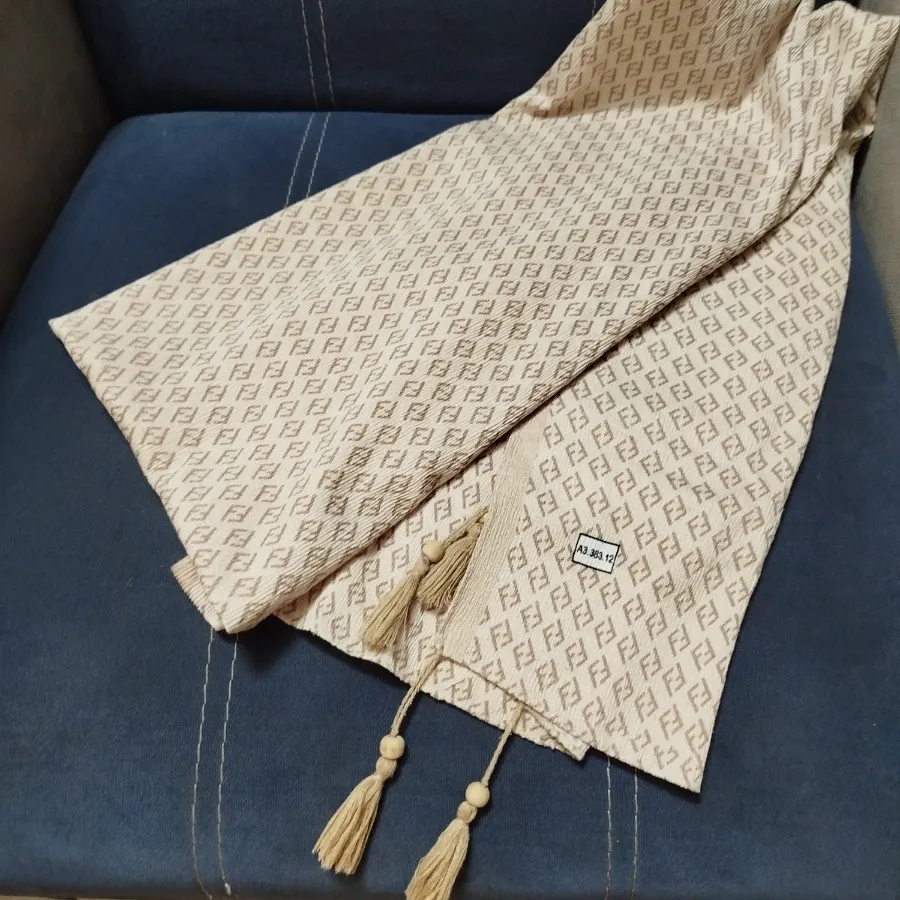 شال فندی