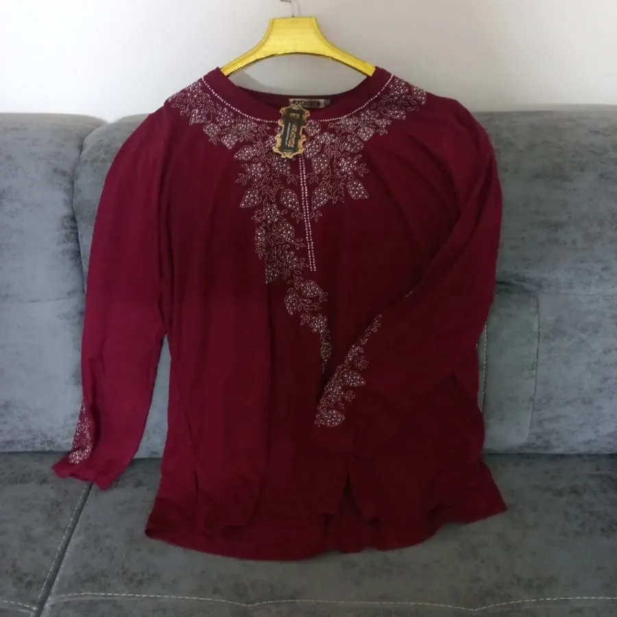 بلوز نخی نگین کاری