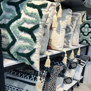 کوسن کنفی و لینن