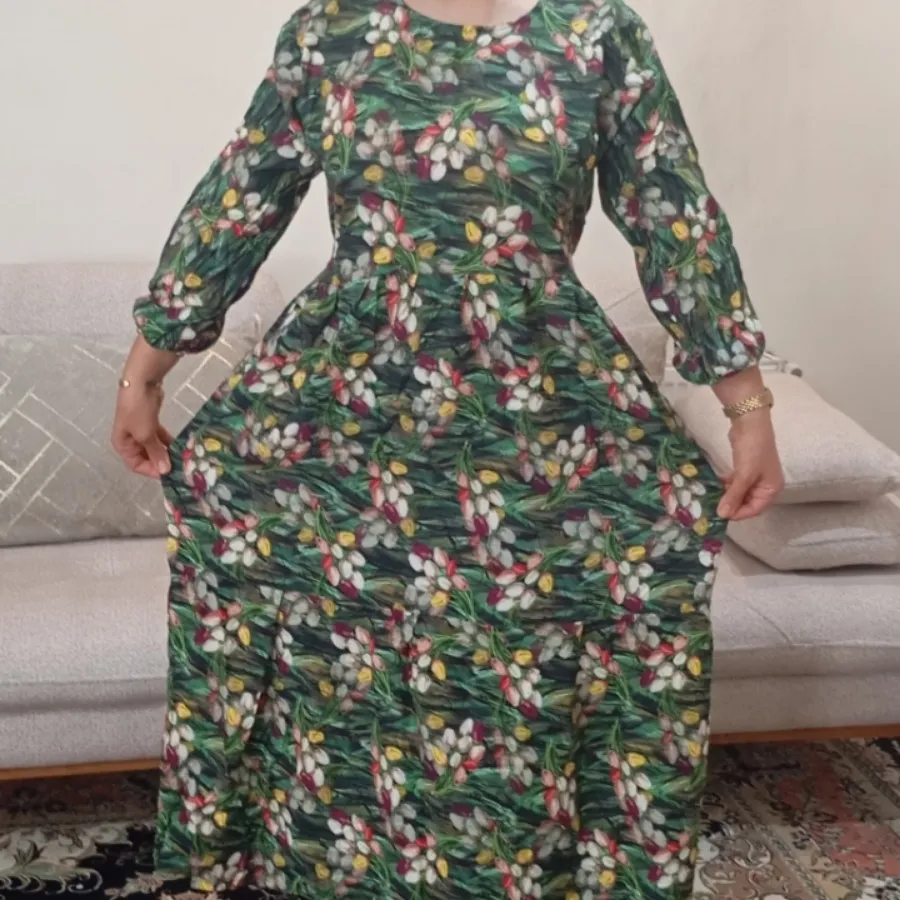 پیراهن گل لاله