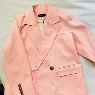 کت صورتی کم رنگ