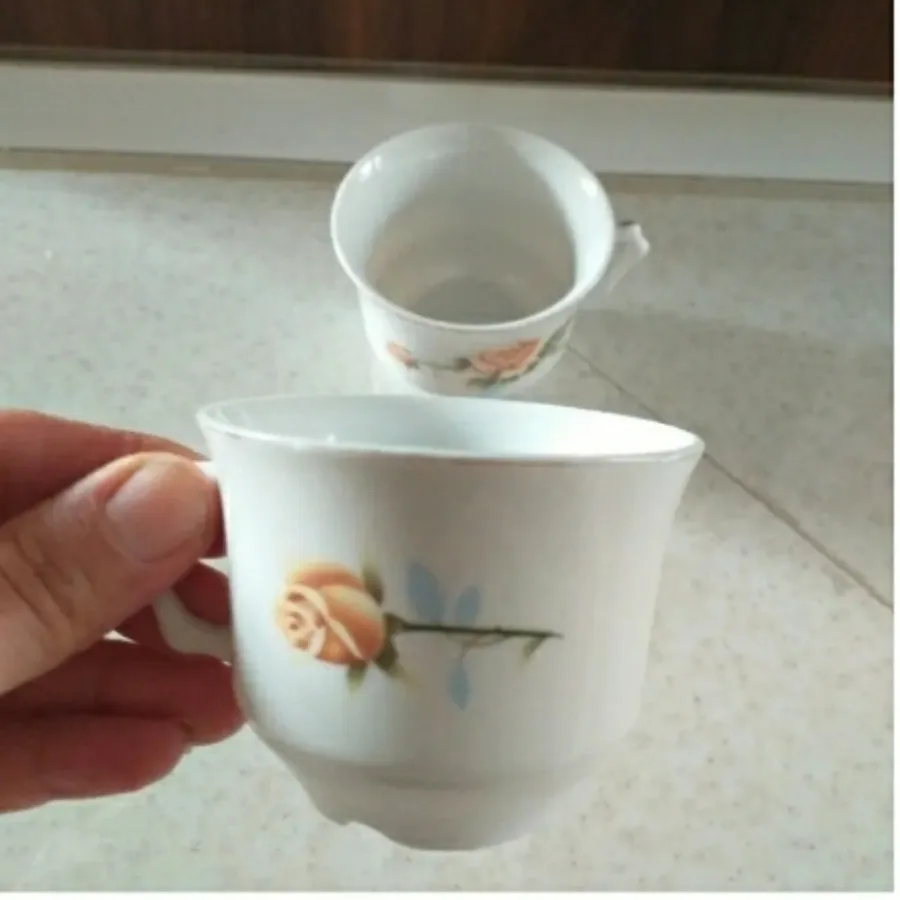 فنجان چینی کاغذی