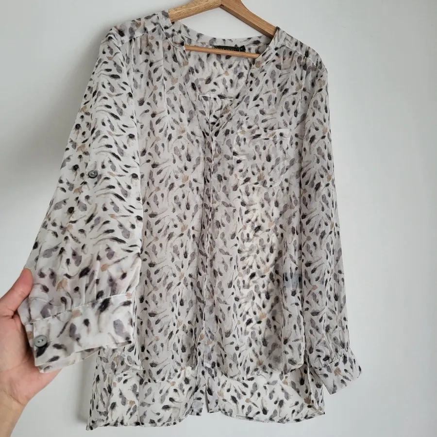 شومیز برند MINT VELVET