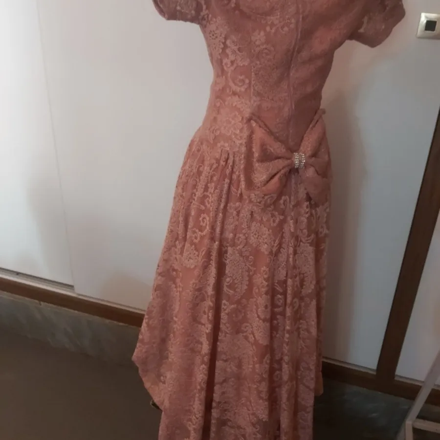 لباس عروسکی