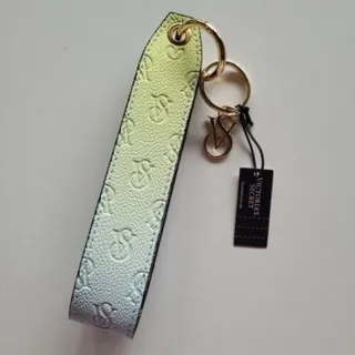اویز ویکتوریا سکرت