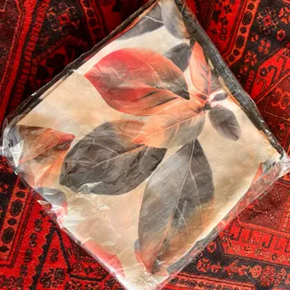 روسری سایز متوسط طرح برگ