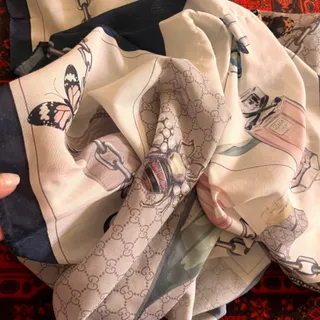 شال طرح گوچی