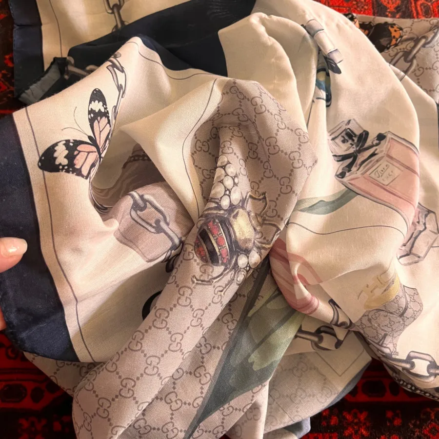 شال طرح گوچی