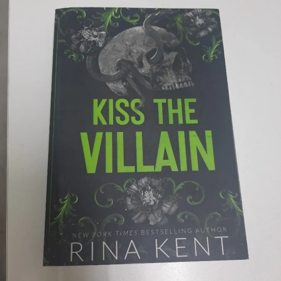 Kiss the villain