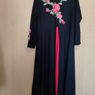 یک ساعت پوشیده شده