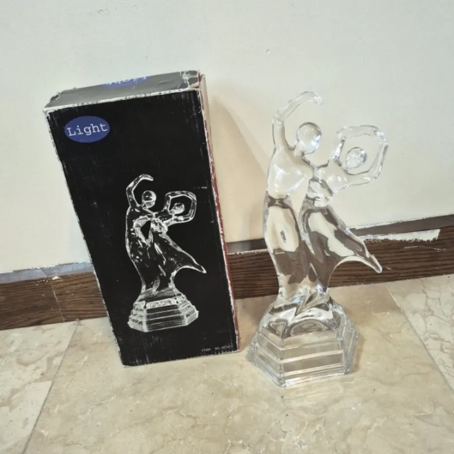 مجسمه کریستال خارجی