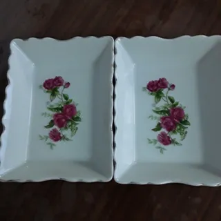 چینی گل سرخی