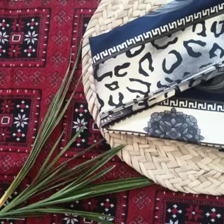 روسری کرم سورمه ای