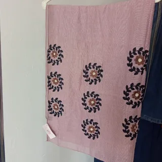 شال گلدوزی شده