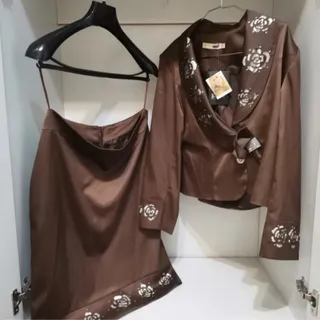 کت و دامن قهوه ای تگدار