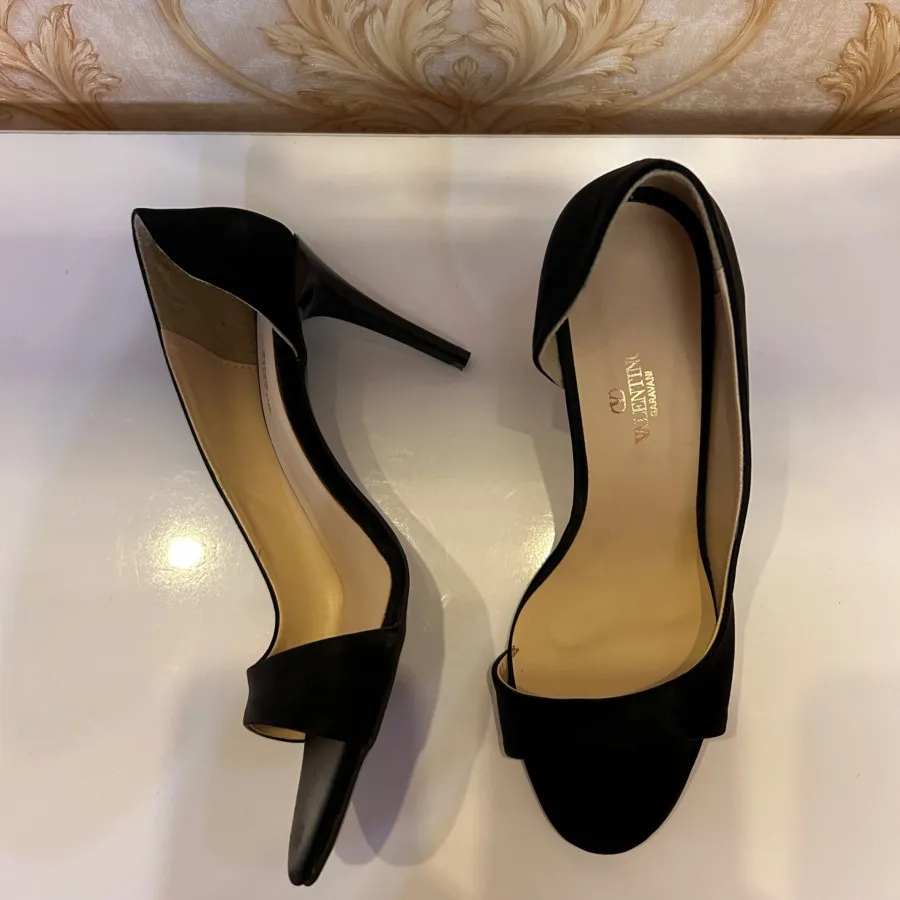کفش valentino
