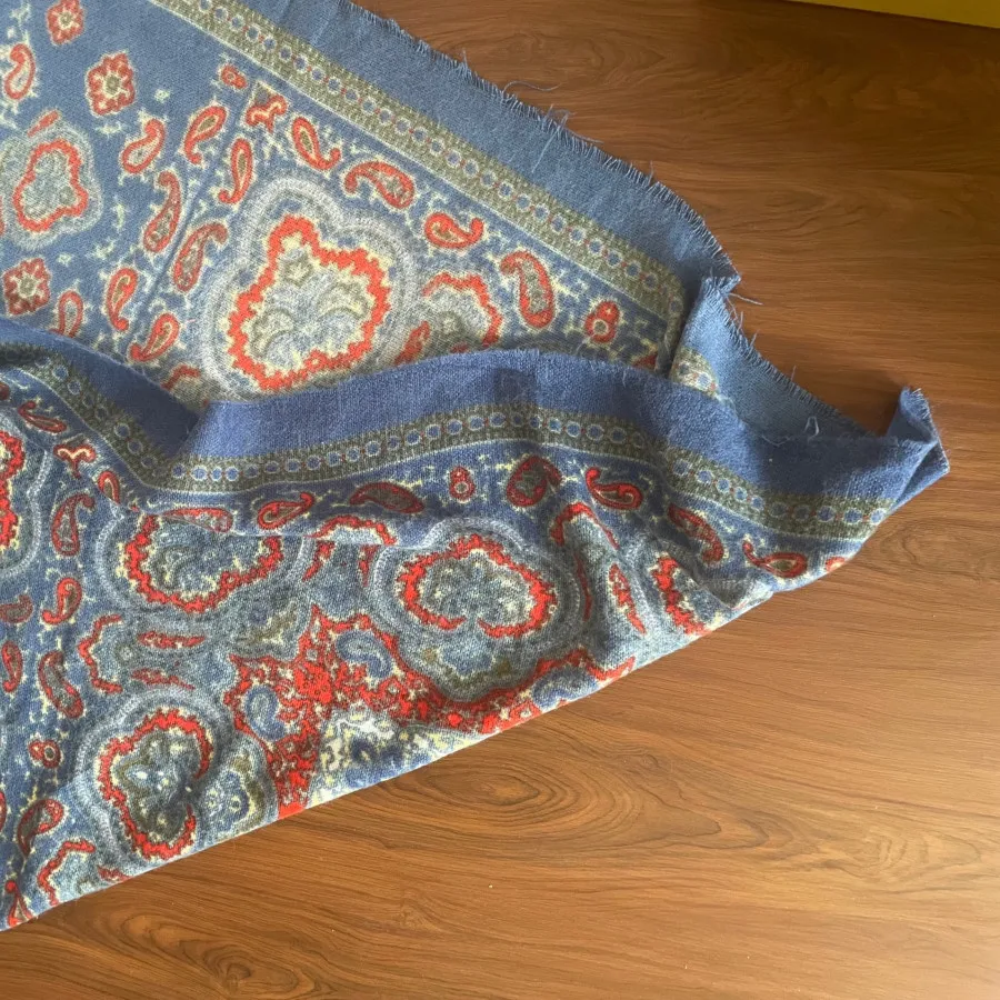 روسری پشمی بزرگ