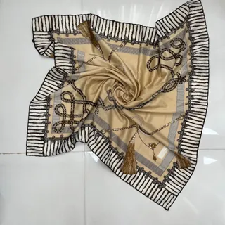 روسری ساتن
