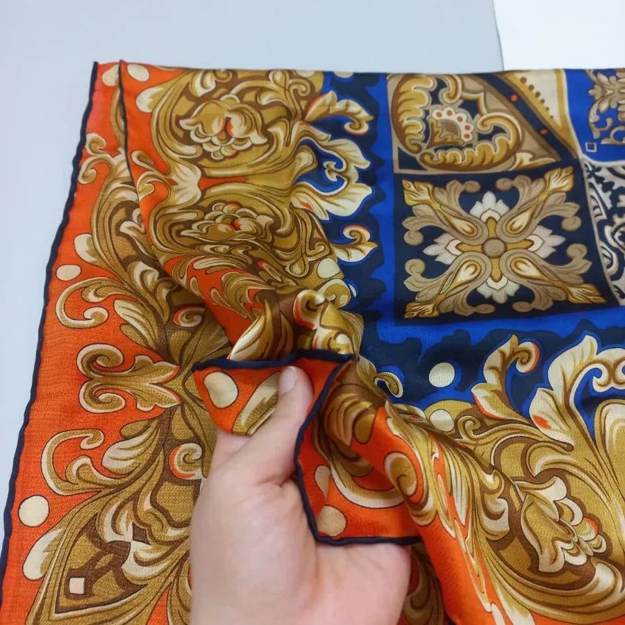 روسری ابریشمی