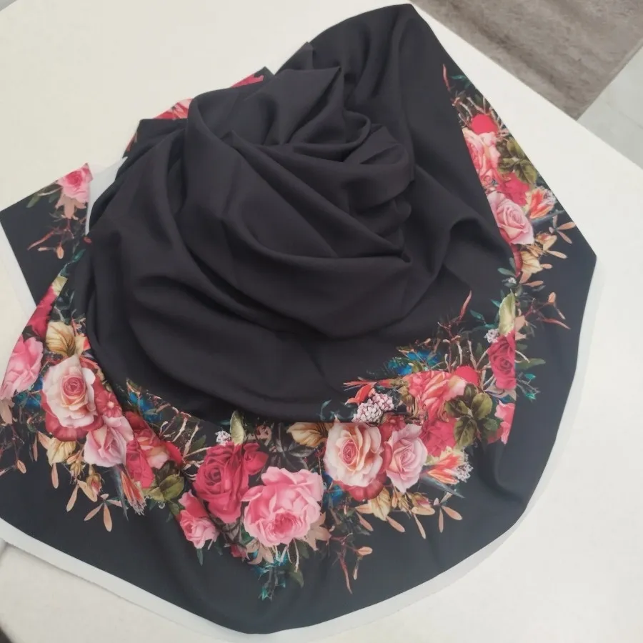 پارچه دو طرف حاشیه کرپ