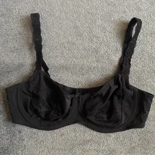 سوتین اسمارا آلمان 90 D