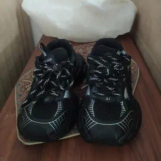 کتونی بالنسیاگا