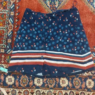 دامن کوتاه کوتون