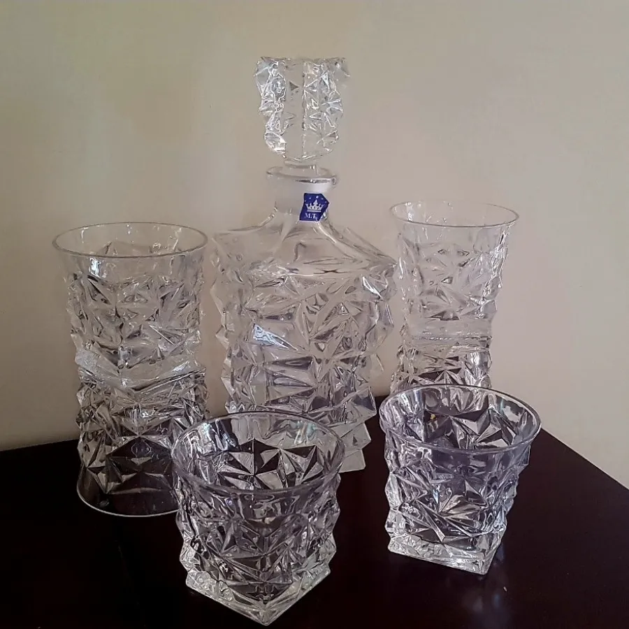 ست تنگ و لیوان کریستال