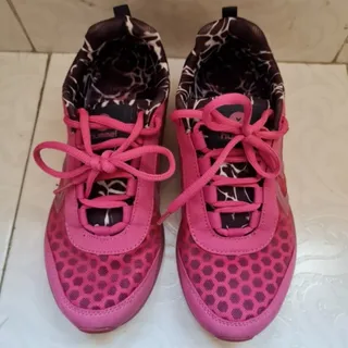 کفش hummel