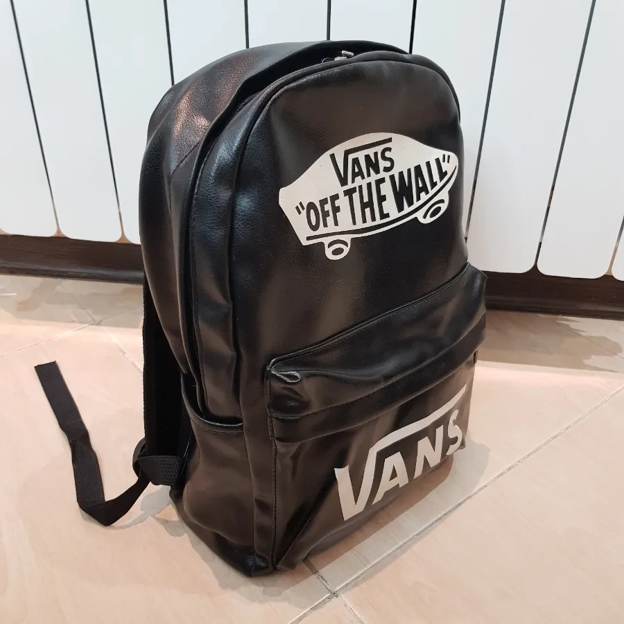 کوله پشتی چرم vans