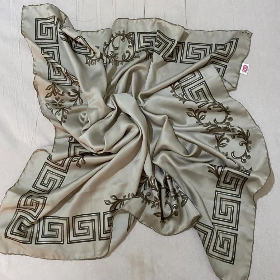 روسری ساتن ابریشمی