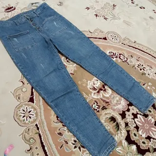 شلوار جین آبی
