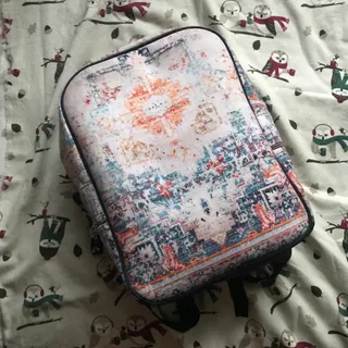 کوله پشتی طرح فرش