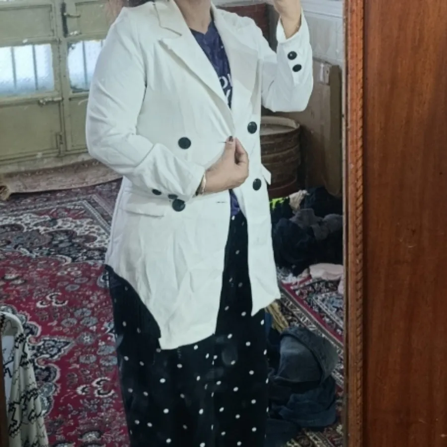 کت سفید