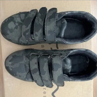 کتونی چیریکی چسبی