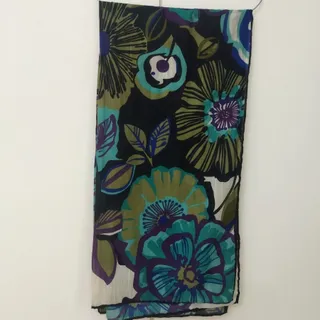 روسری گلدار برند KARIAN