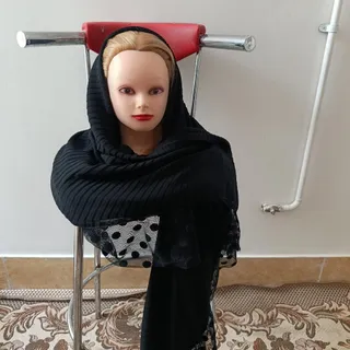 روسری مشکی پلیسه