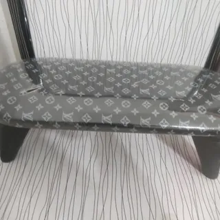 زیر دستی ناخن کار