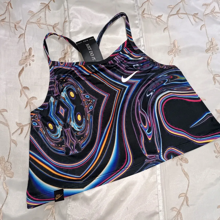 کراپ اسپورت/ورزشی Nike