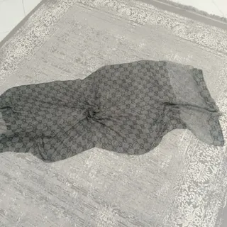 شال برند گوچی