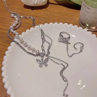 گردنبند و گوشواره