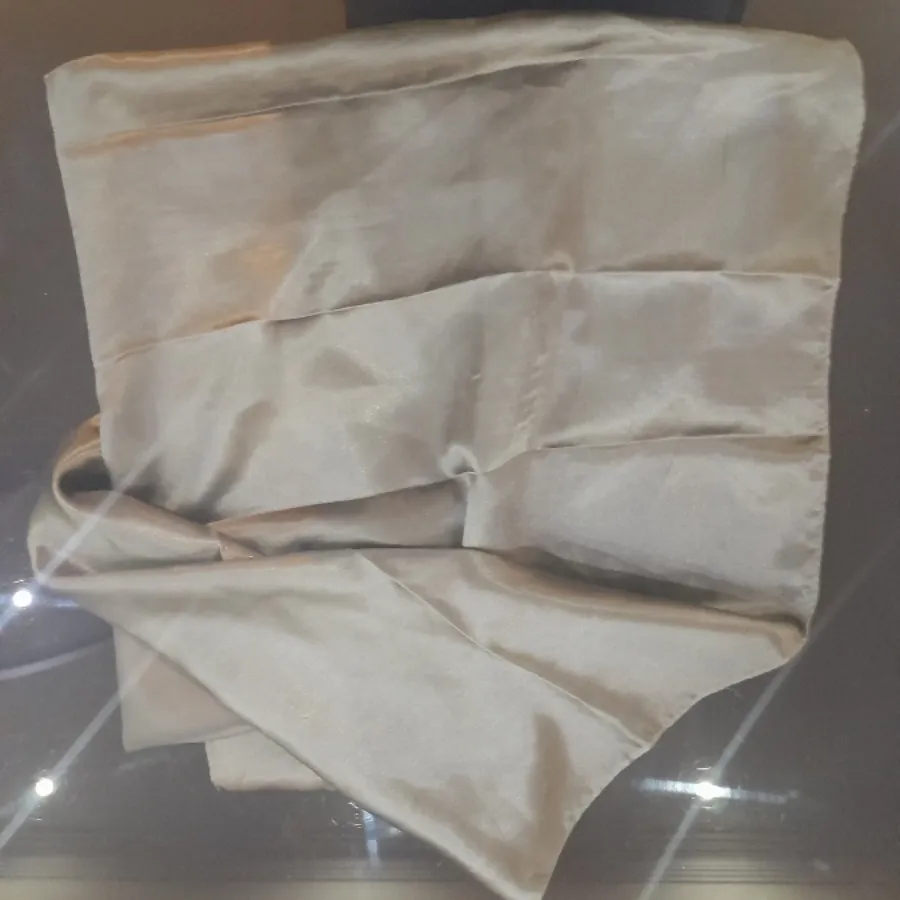 روسری ساتن نوک مدادی