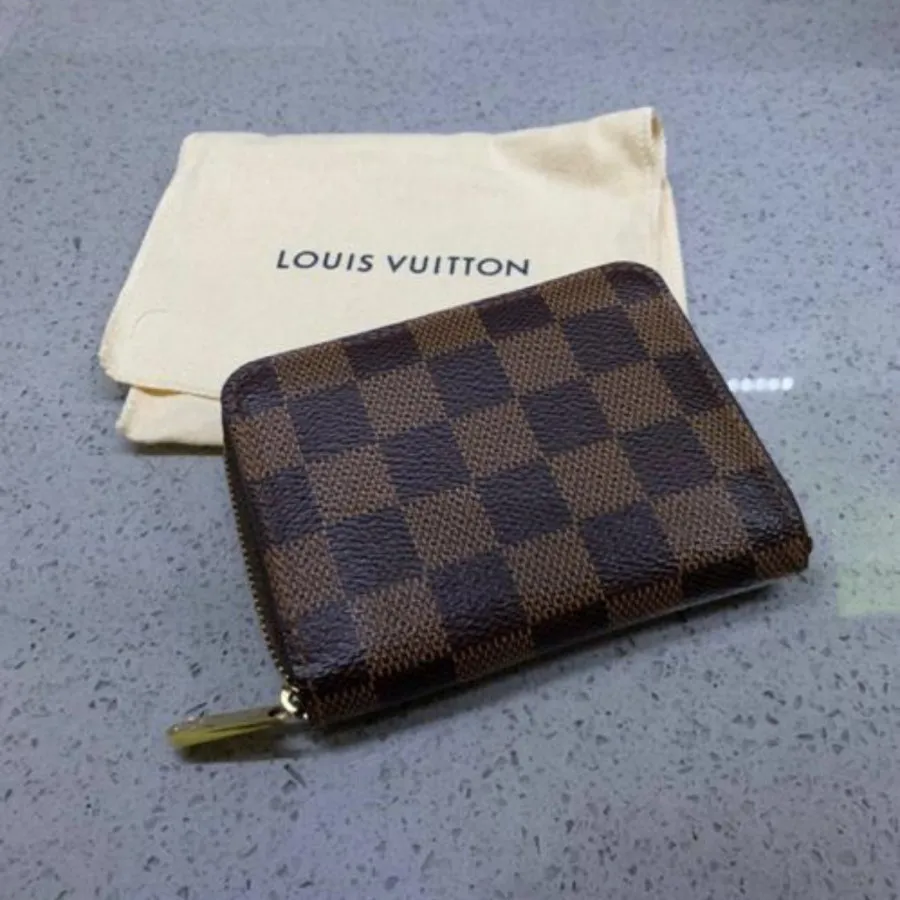 کیف پول lv